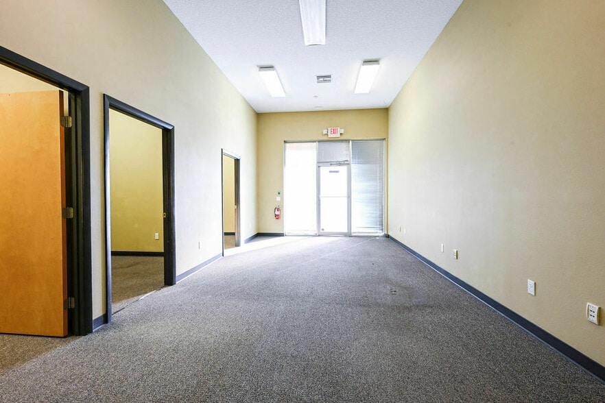 More Photos Of 7177-7201 S George Blvd, Sebring Medical For Lease