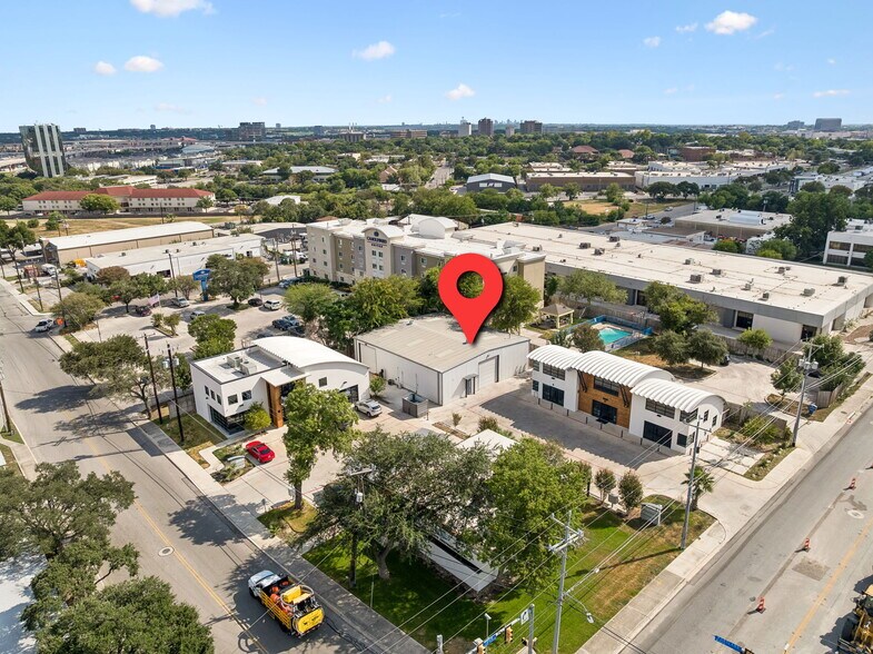 Primary Photo Of 778 Isom Rd, San Antonio Freestanding For Lease