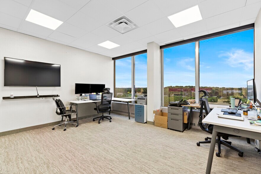 More Photos Of 411 Hackensack Ave, Hackensack Office For Lease