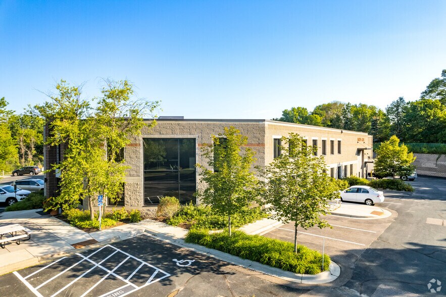 More Photos Of 5852-5870 Baker Rd, Minnetonka Unknown For Lease