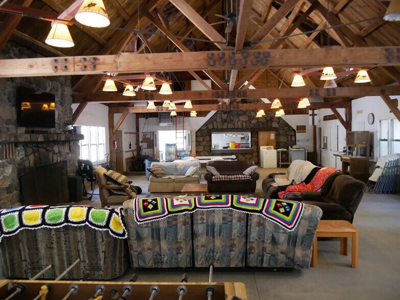 More Photos Of 42193 Seven Oaks Road, Angelus Oaks Specialty For Sale