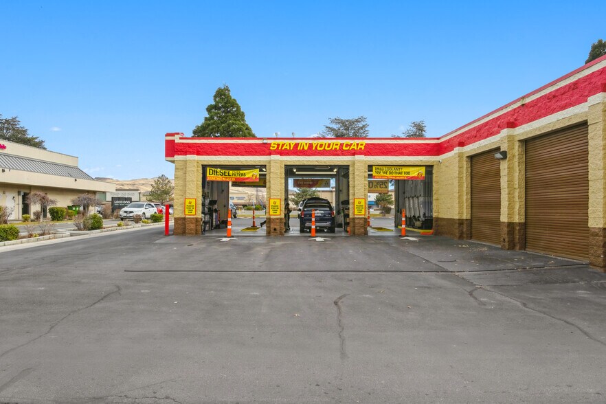 More Photos Of 651 N Mccarran Blvd, Sparks General Retail For Sale