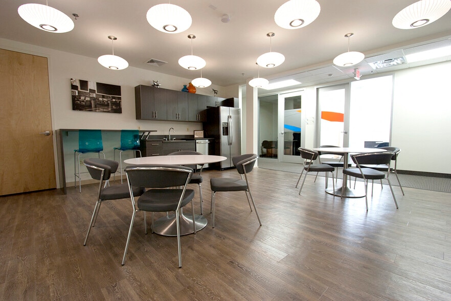 More Photos Of 450 Amwell Rd, Hillsborough Storefront Retail Office For Lease