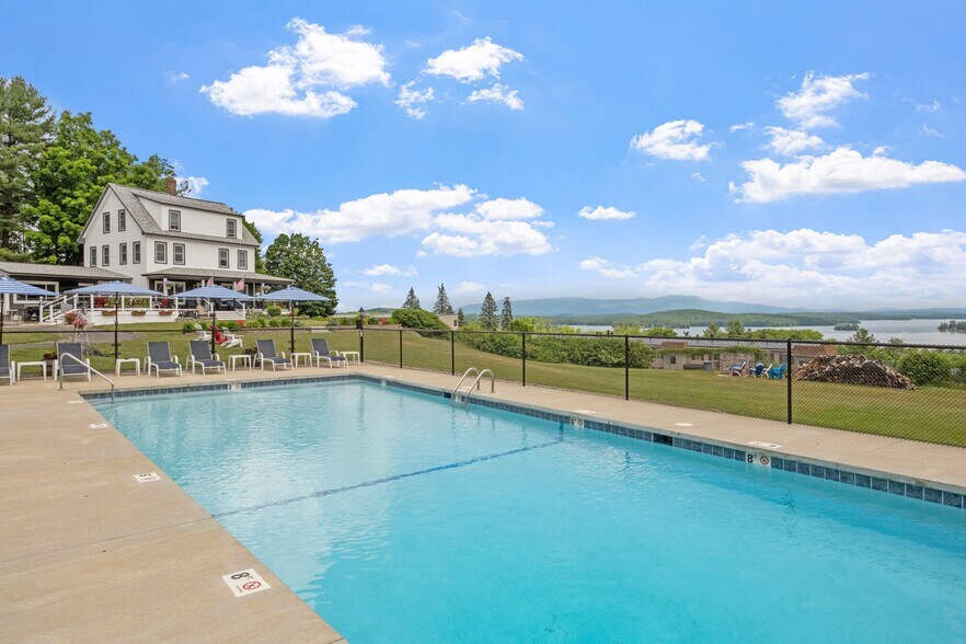 More Photos Of 291 Endicott St N, Laconia Hotel For Sale