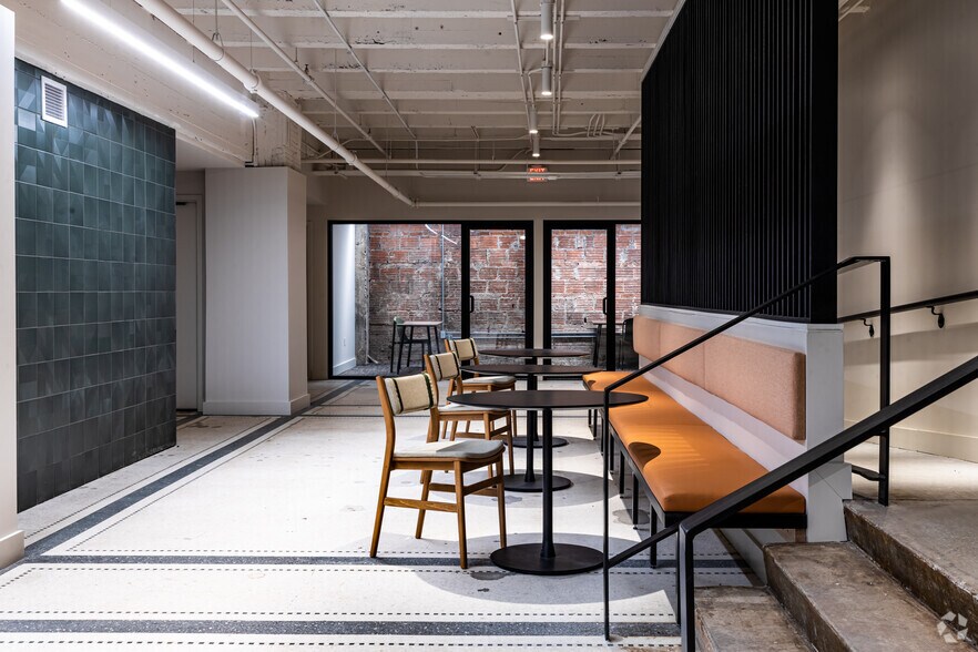 More Photos Of 106 W 11th St, Kansas City Apartments For Lease