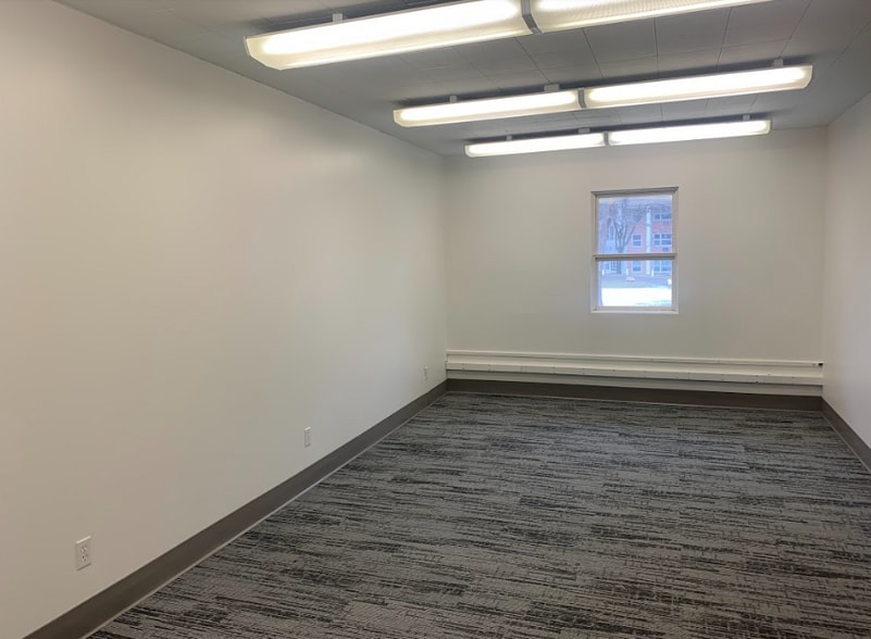 More Photos Of 8700 W 36th St, Saint Louis Park Office For Lease