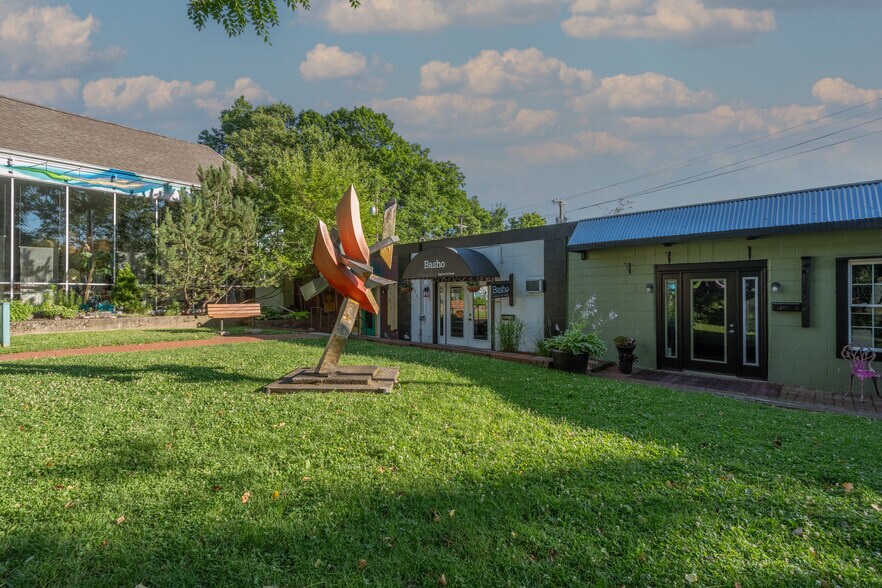 More Photos Of 220 Xenia Ave, Yellow Springs Storefront For Sale