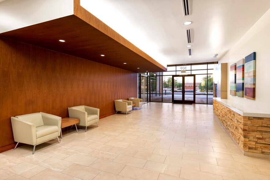 More Photos Of 309 W Elliot Rd, Tempe Office For Lease