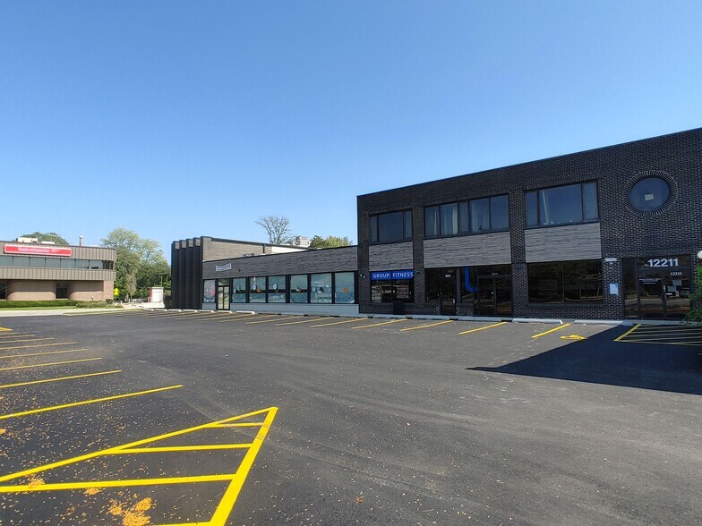 More Photos Of 12211 S Harlem Ave, Palos Heights Medical For Lease