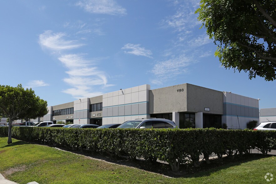 More Photos Of 1161-1191 N Red Gum St, Anaheim Warehouse For Lease