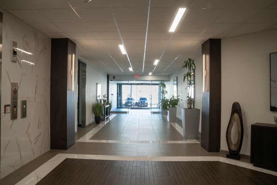 More Photos Of 12000 Westheimer Rd, Houston Office For Lease