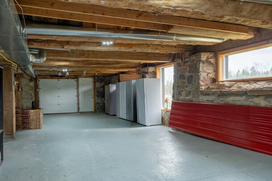 More Photos Of 121 Old Highway 26, Meaford General Retail For Sale
