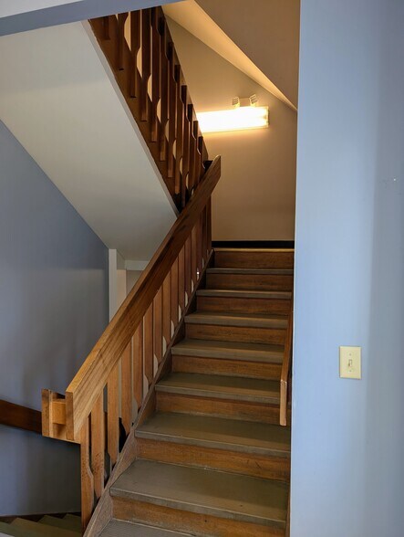 More Photos Of 35 Water St, Wiscasset Medical For Lease