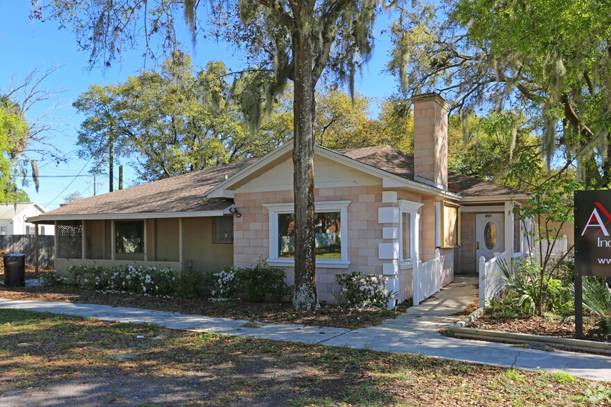 Primary Photo Of 205-207 N Church Ave, Mulberry Office For Lease