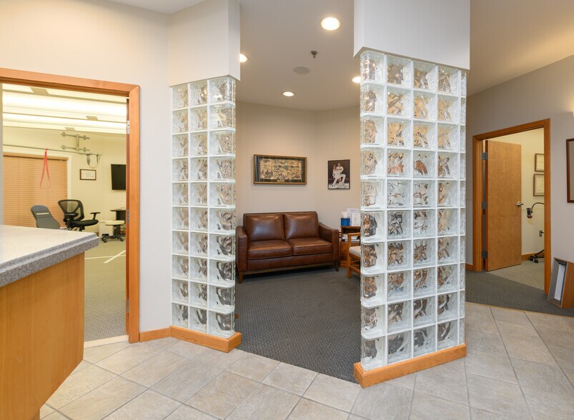 More Photos Of 130 Maple Ave, Red Bank Medical For Lease