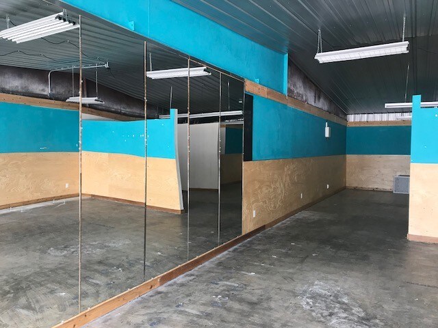 More Photos Of 1501 Sam Houston Ave, Huntsville Storefront Retail Office For Lease