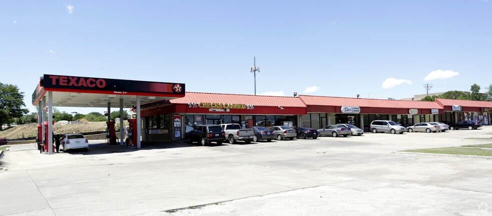 Primary Photo Of 397 E Southwest Pky, Lewisville General Retail For Lease