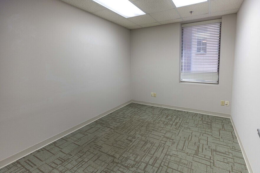 More Photos Of 118-120 W Adams St, Jacksonville Loft Creative Space For Lease