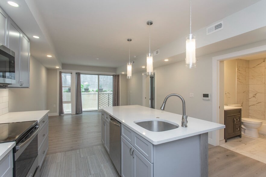 More Photos Of 1533 Parrish St, Philadelphia Apartments For Sale