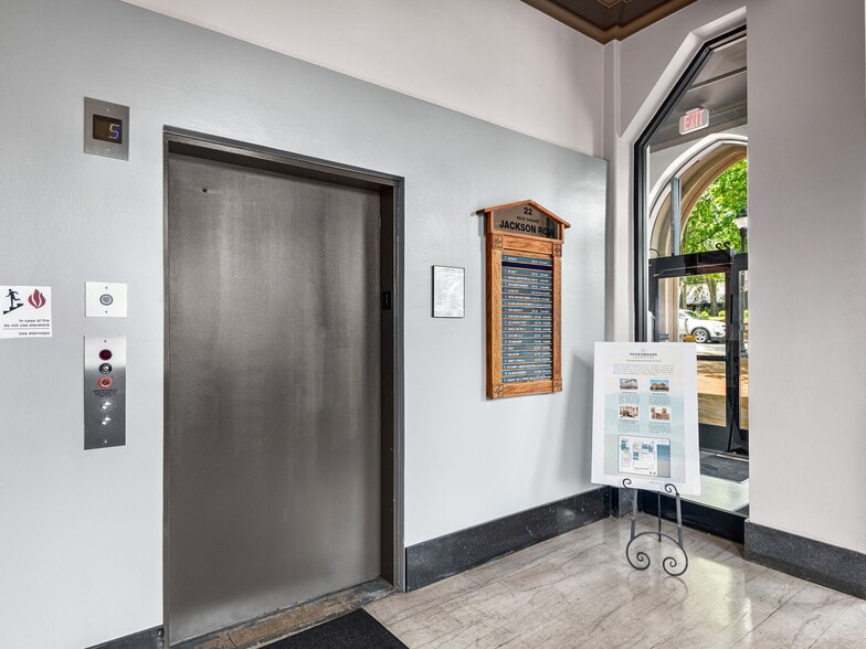 More Photos Of 22 S Pack Sq, Asheville Office For Lease