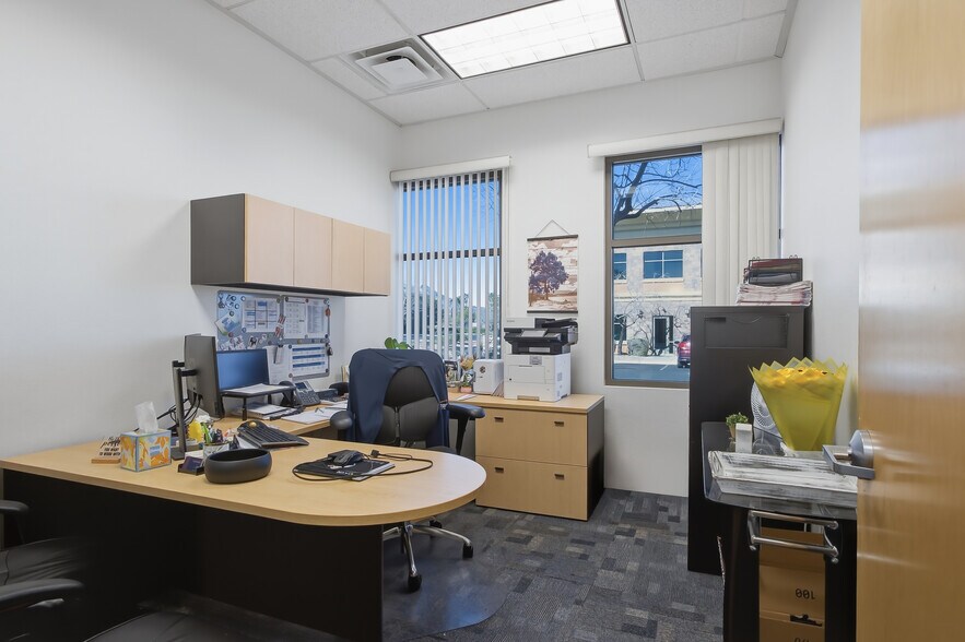 More Photos Of 10151 Park Run Dr, Las Vegas Office For Sale