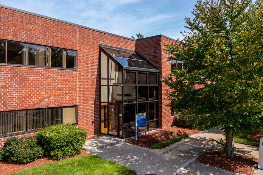 More Photos Of 239 Littleton Rd, Westford Office For Sale