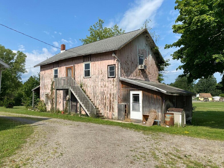 More Photos Of 120 Vreeland St, North Adams Freestanding For Sale