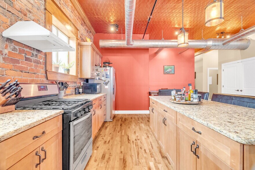 More Photos Of 306-310 Huron Ave, Port Huron Freestanding For Sale