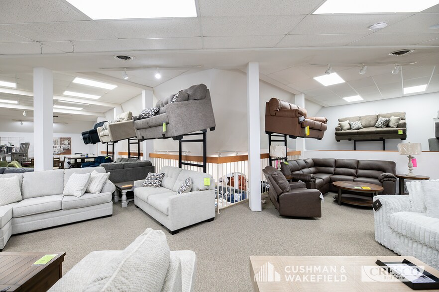 More Photos Of 10414 Ravenna Rd, Twinsburg Freestanding For Sale