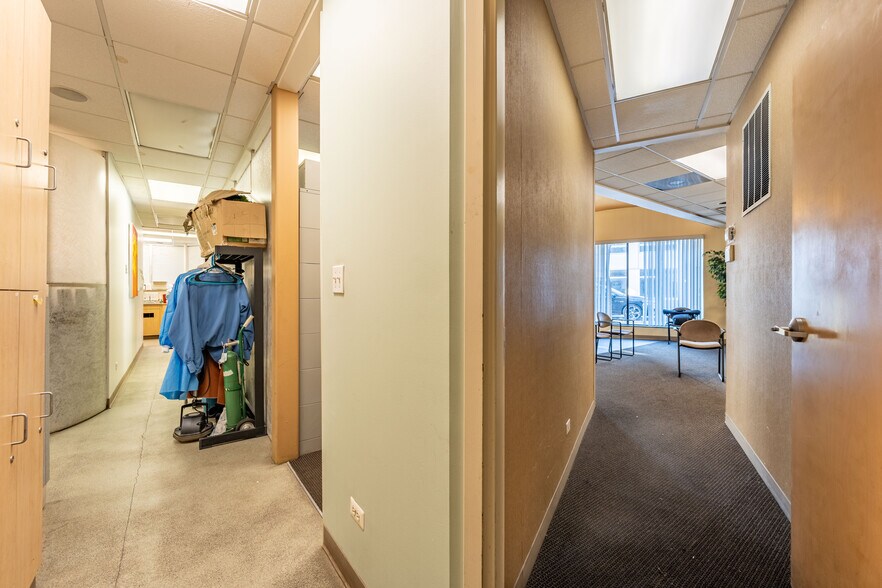 More Photos Of 875 N Milwaukee Ave, Chicago Storefront Retail Residential For Sale