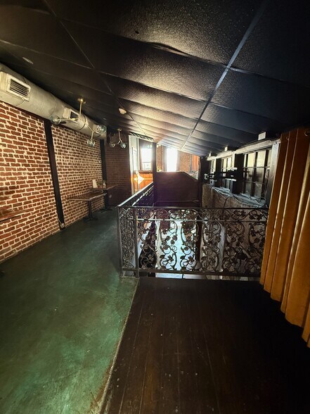 More Photos Of 1910 Magazine St, New Orleans Storefront Retail Residential For Lease