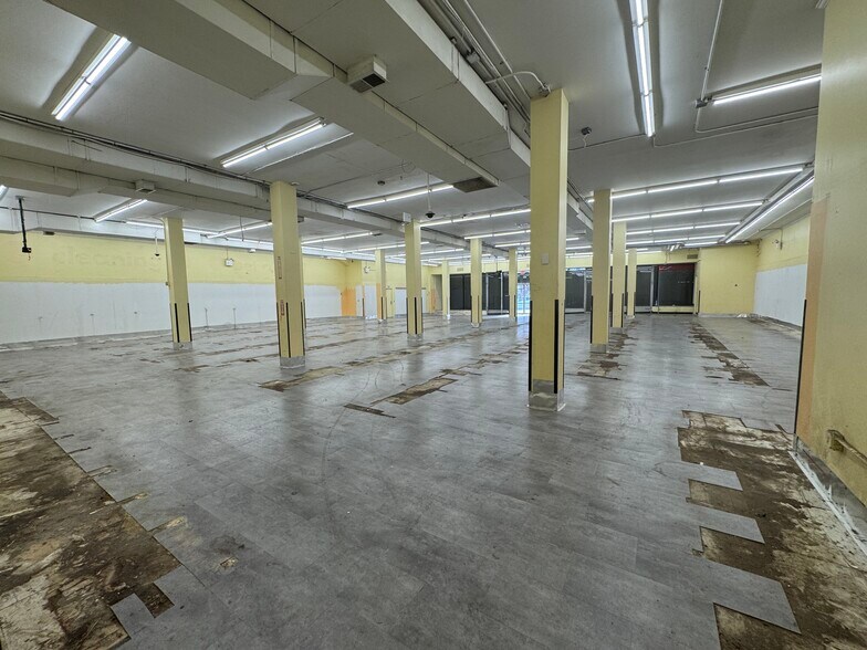 More Photos Of 124 Port Richmond Ave, Staten Island Storefront Retail Office For Lease