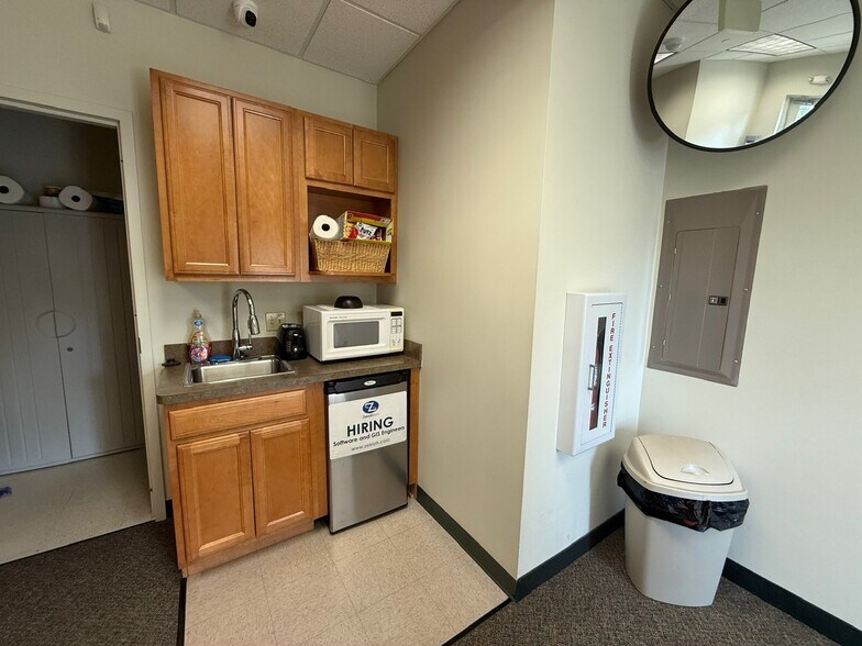 More Photos Of , La Plata Office For Sale