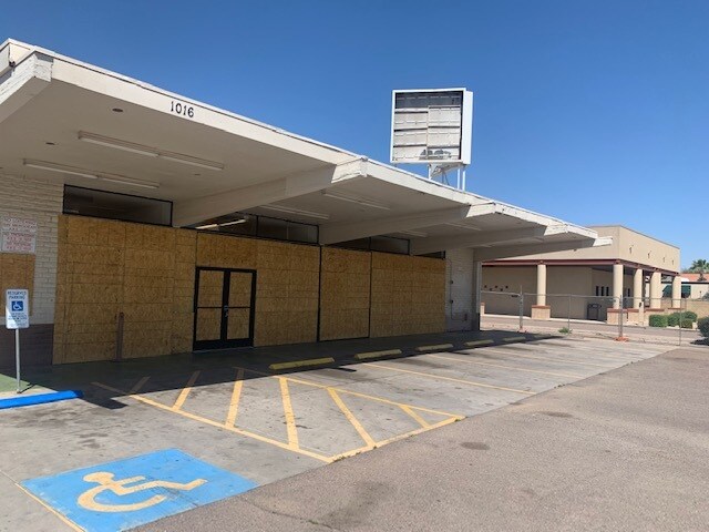 More Photos Of 1016 S Litchfield Rd, Goodyear Convenience Store For Lease