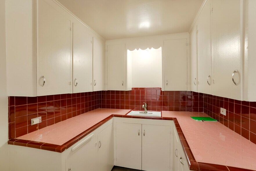 More Photos Of 1550 Pennsylvania St, Denver Apartments For Sale