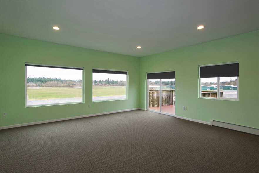 More Photos Of 191 Airport Rd, Port Townsend Airplane Hangar For Sale