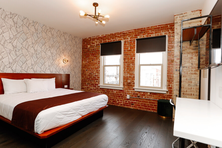 More Photos Of 3206 W 8th St, Los Angeles Hotel For Sale