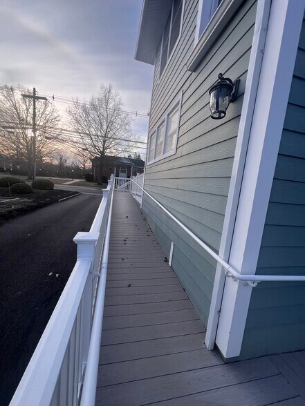 More Photos Of 735 Broad St, Shrewsbury Office Residential For Sale