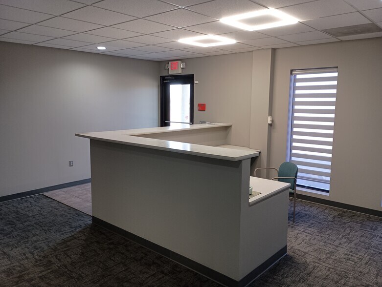 More Photos Of 2330 NE Independence Ave, Lee's Summit Warehouse For Sale