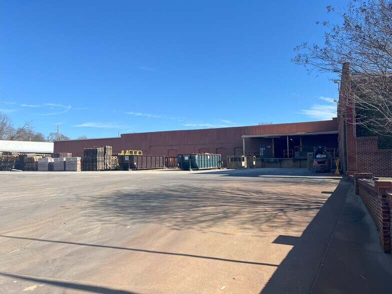 More Photos Of 304 Linwood Rd, Kings Mountain Warehouse For Sale