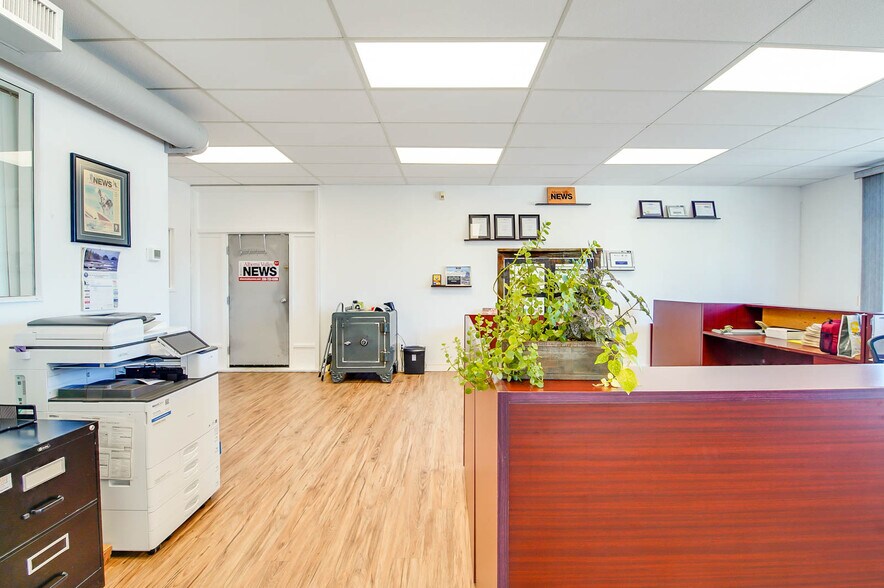 More Photos Of 4918 Napier St, Port Alberni Flex For Sale