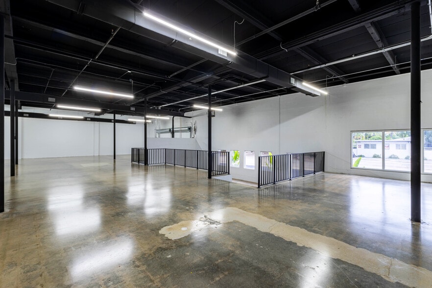 More Photos Of 6800-6890 NE 4th Ct, Miami Light Distribution For Lease