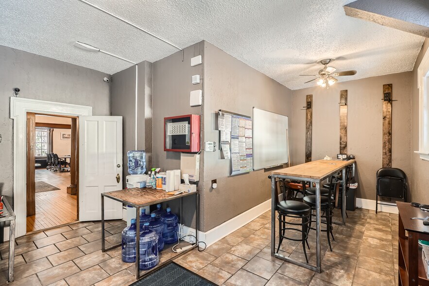 More Photos Of 940 Logan St, Denver Office For Lease