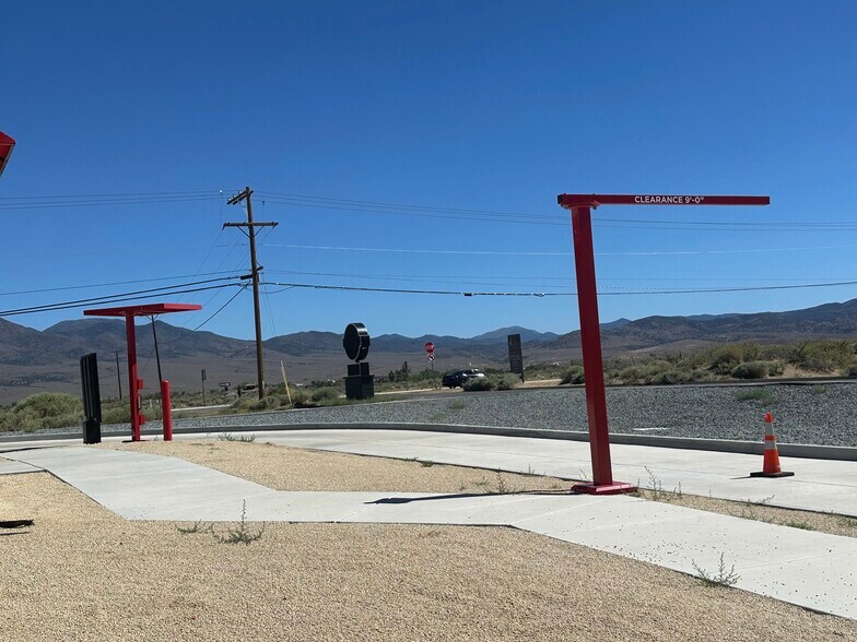 More Photos Of 5 Dayton Village Pky, Dayton Fast Food For Lease