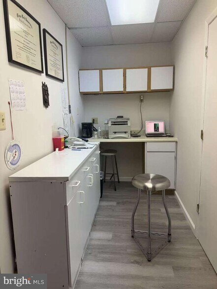 More Photos Of 8622 Lee Hwy, Fairfax Medical For Sale