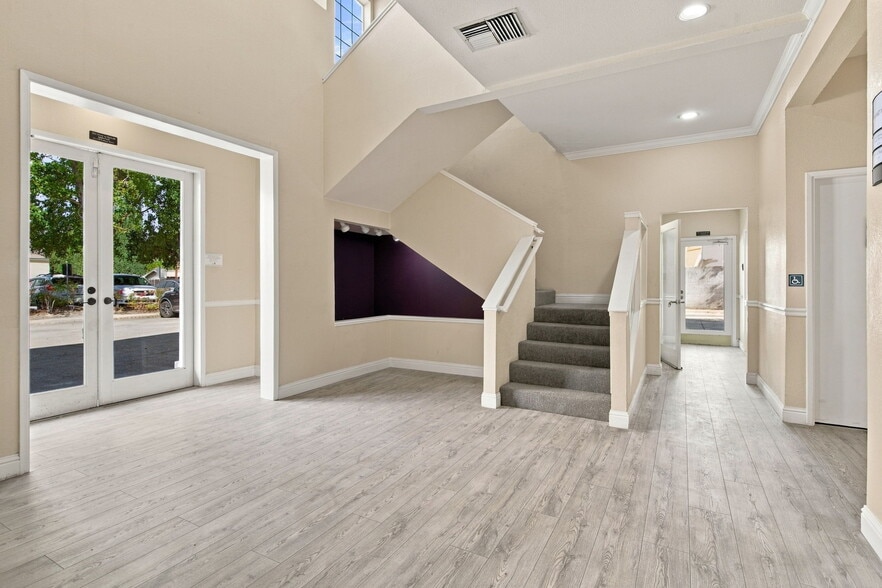 More Photos Of 403 W 11th St, Tracy Office For Sale
