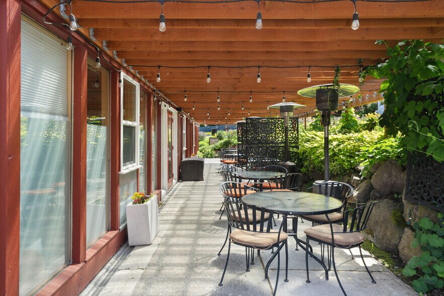 More Photos Of 101 Provence View Ln, Sequim Restaurant For Sale