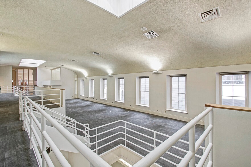 More Photos Of 712 Congress Ave, Austin Loft Creative Space For Sale