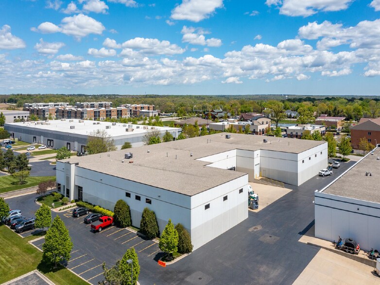 More Photos Of 2380 Vantage Dr, Elgin Warehouse For Lease