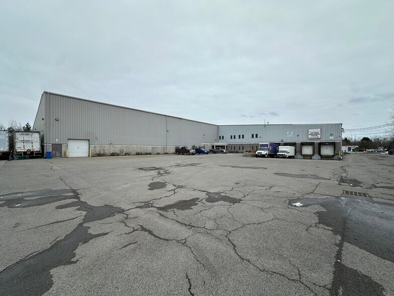 More Photos Of 2335 Union Rd, Cheektowaga Distribution For Lease